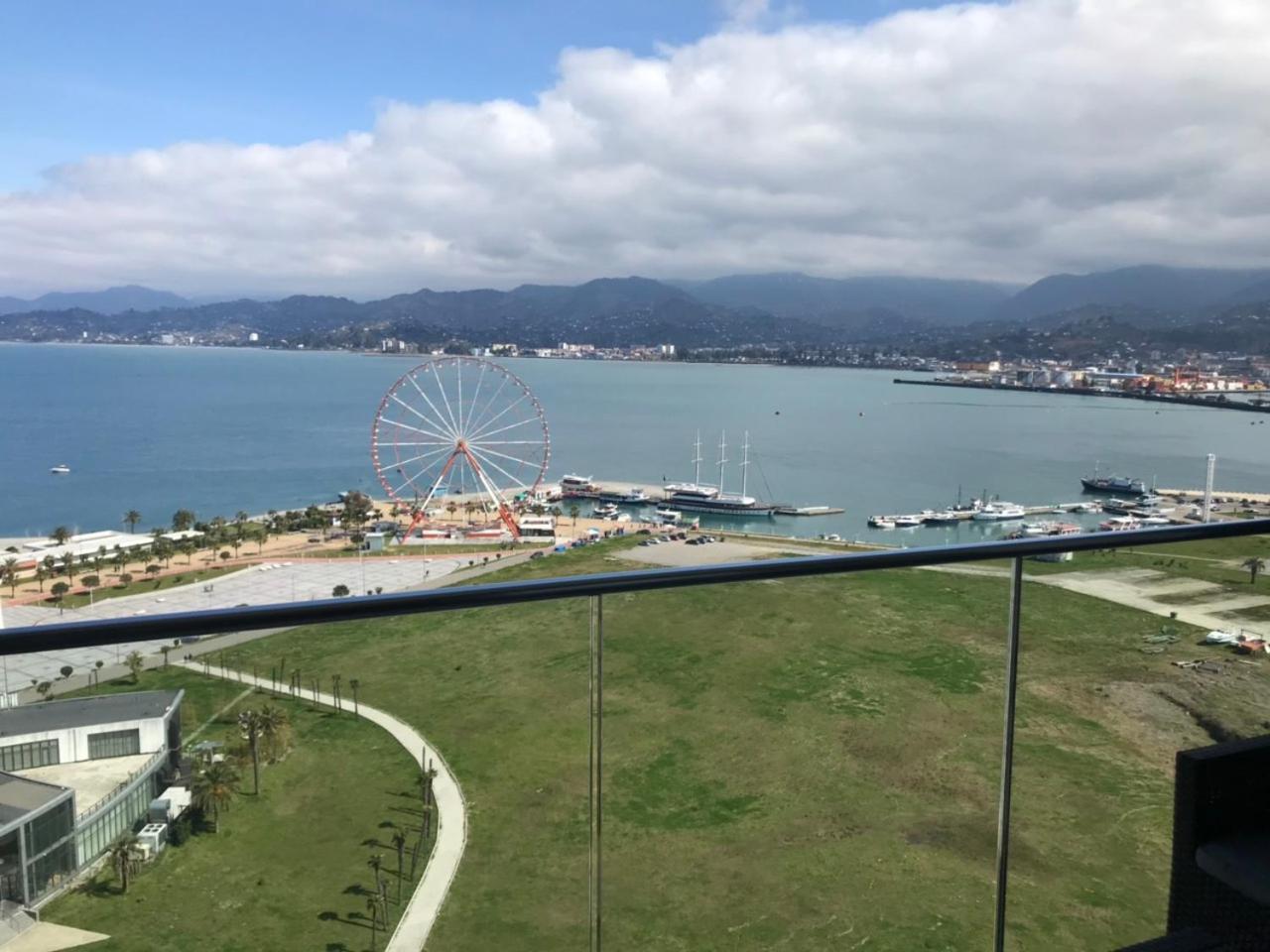 Premium Apartment In Porta Batumi Tower Exterior photo